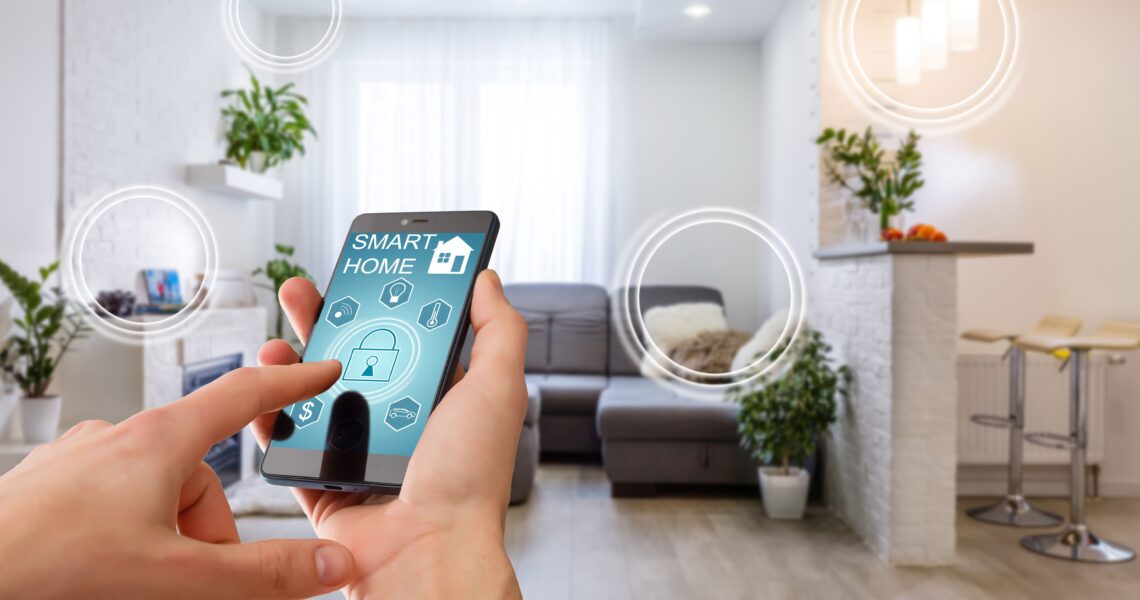 Smart-Home-Technologieschnittstelle auf dem Smartphone-App-Bildschirm